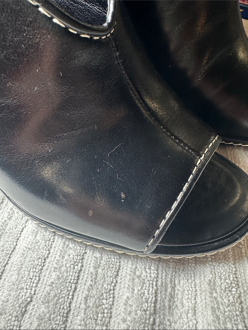 Vince Camuto heels - Picture 6 of 7